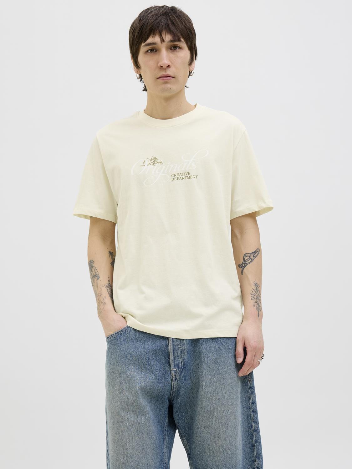 model_shot-front
