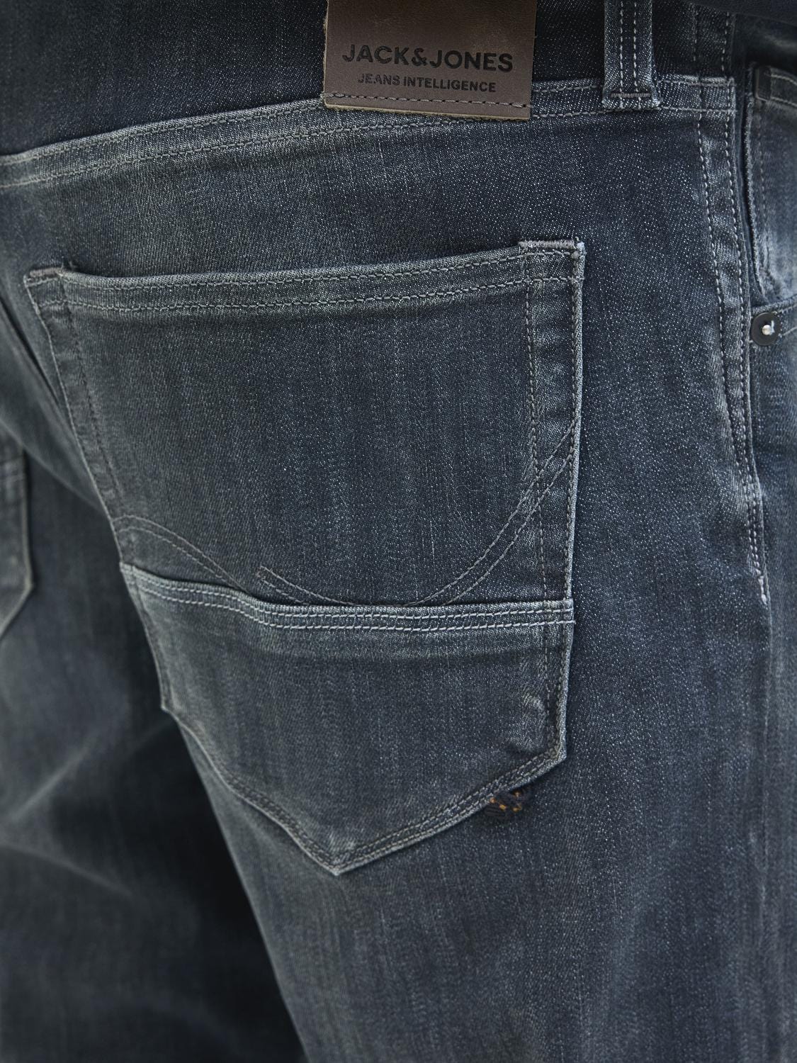 model_shot-detail