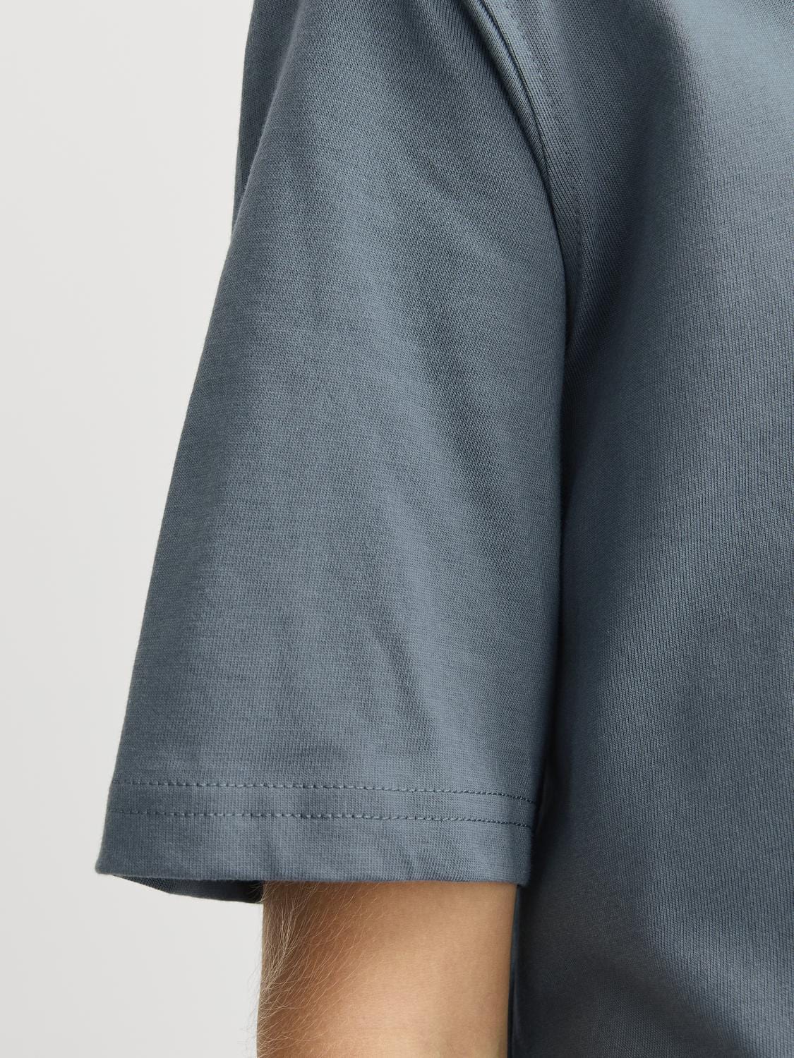 model_shot-detail
