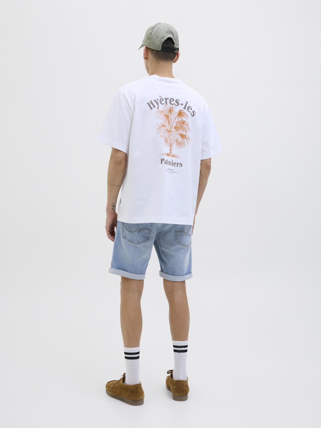 model_shot-back