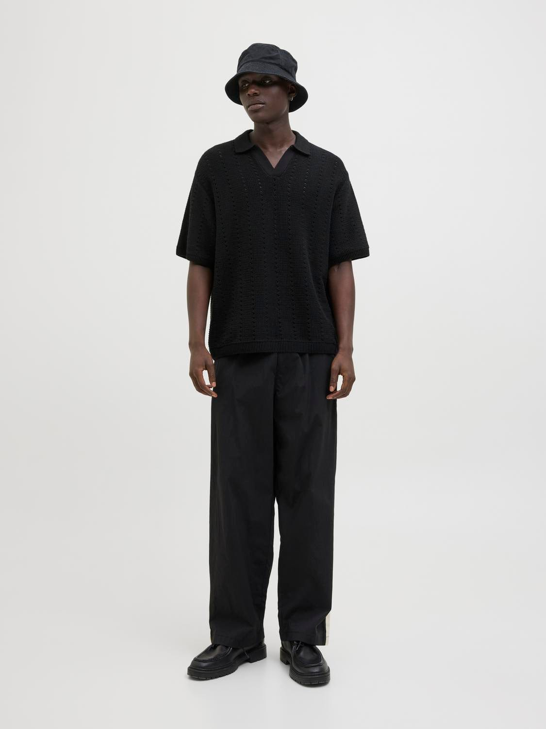 model_shot-front_full