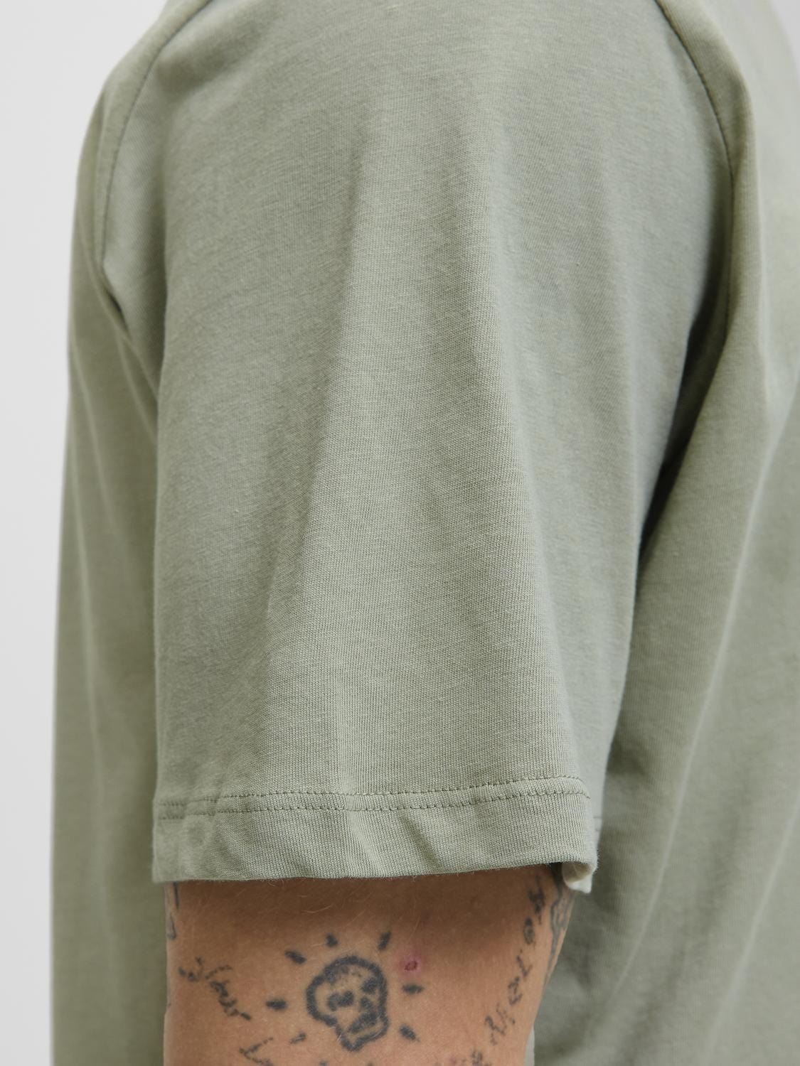 model_shot-detail