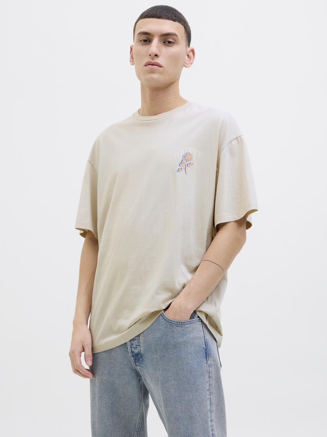 model_shot-front