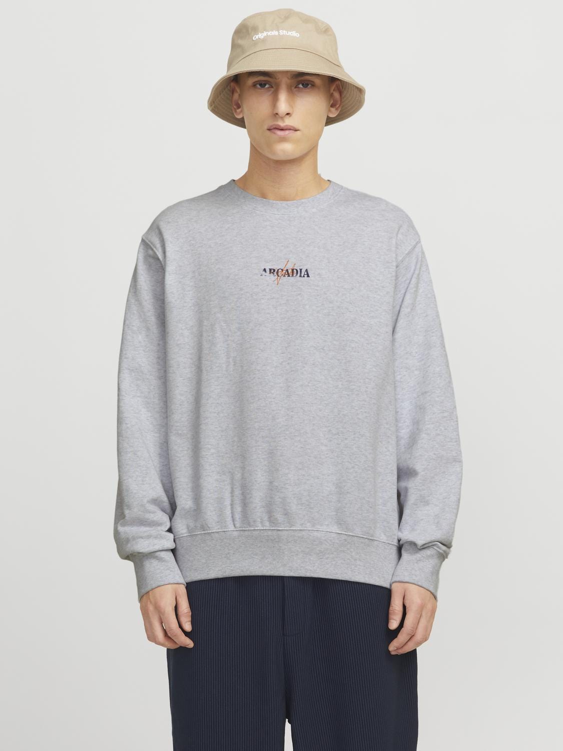 model_shot-front