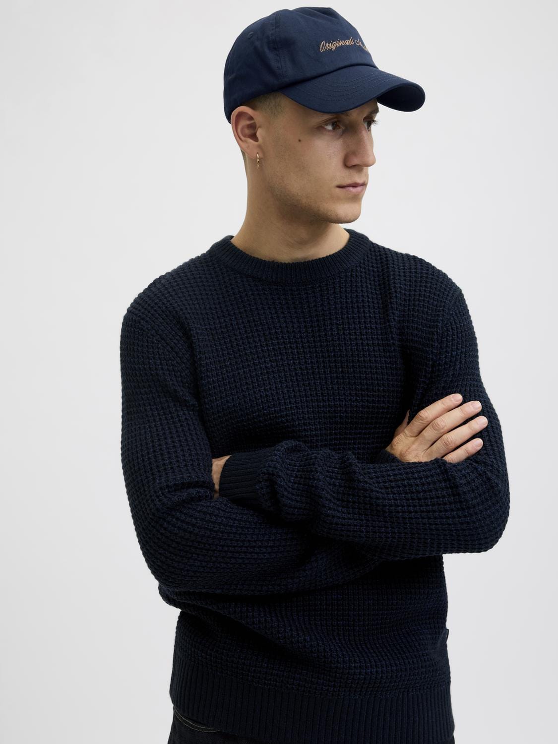 model_shot-front