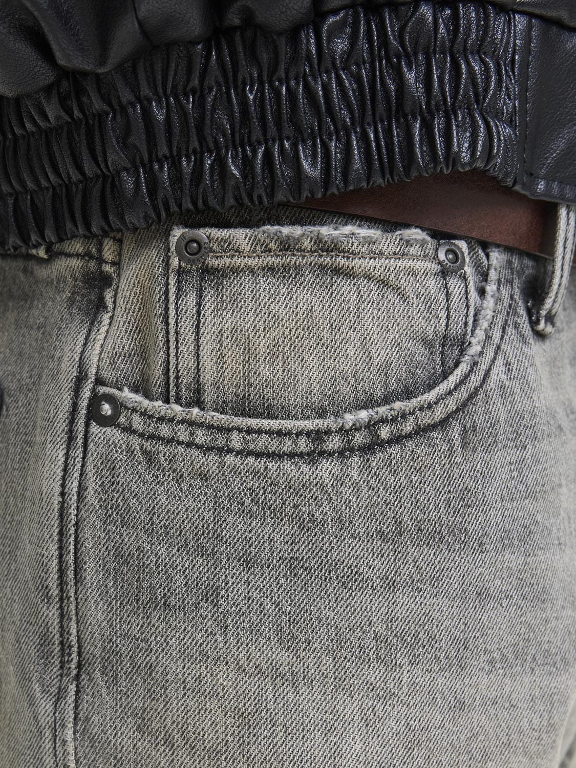 model_shot-detail