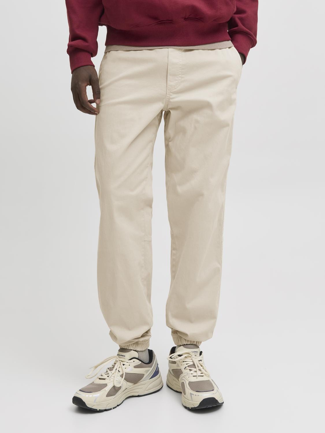 model_shot-front