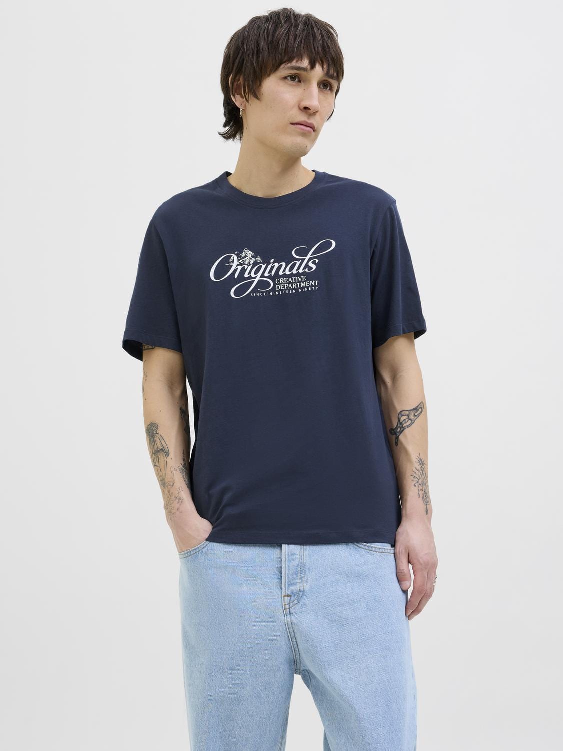model_shot-front