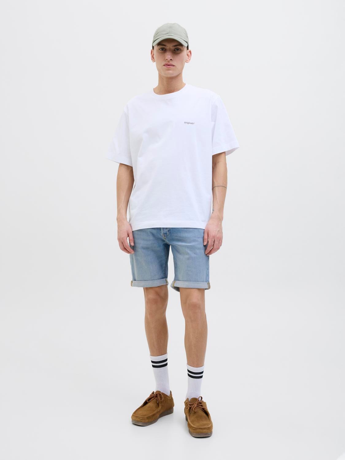 model_shot-front_full