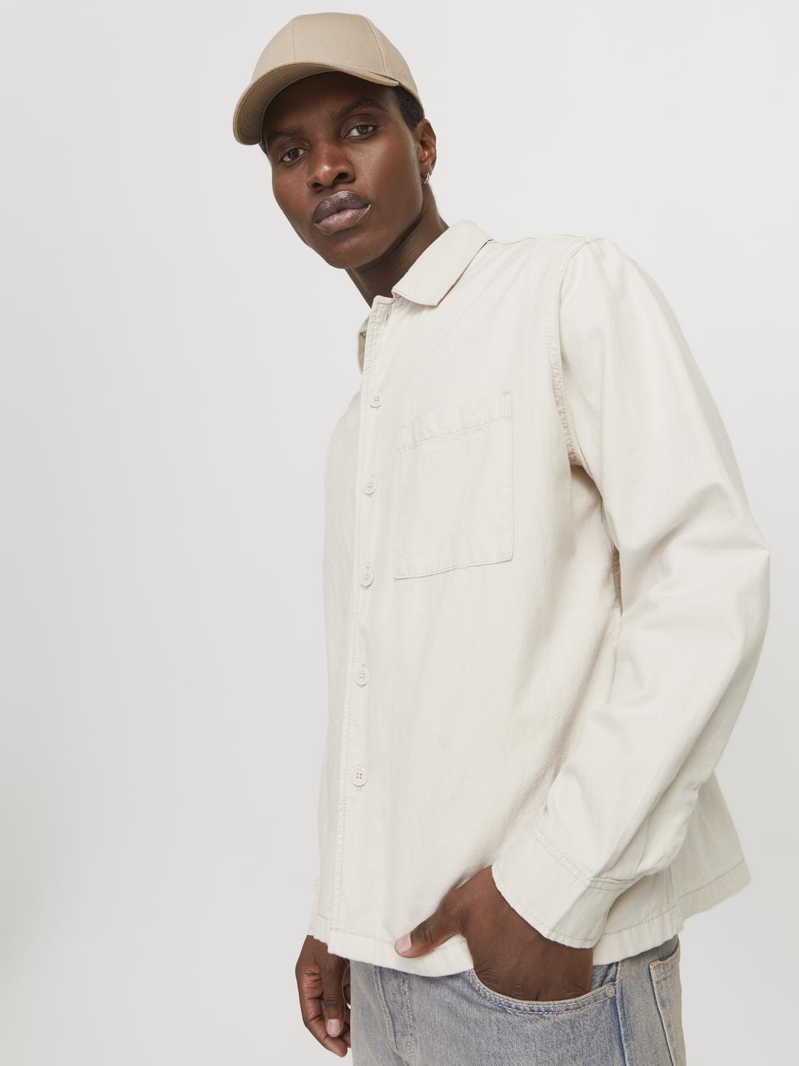 model_shot-creative