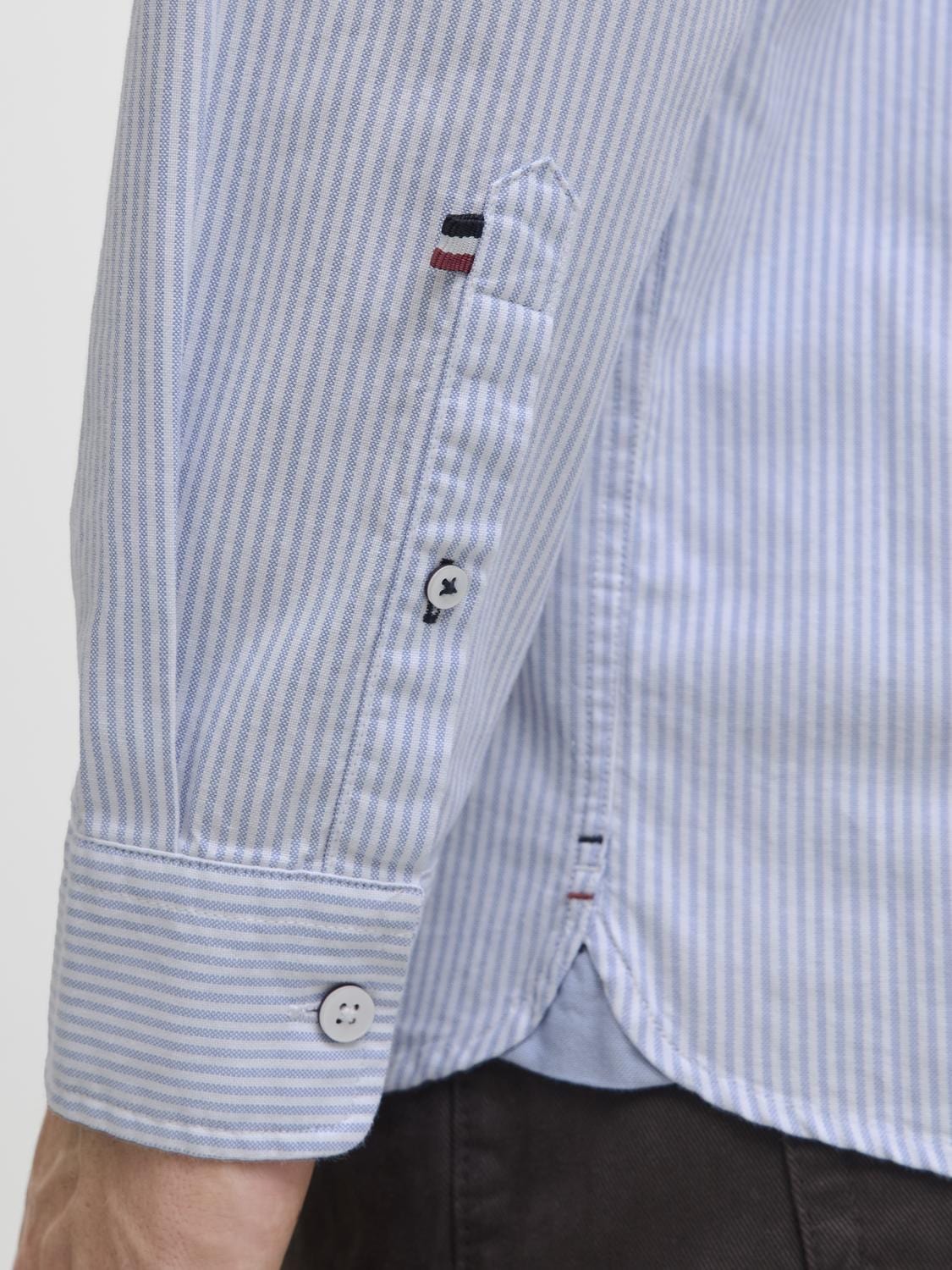 model_shot-detail