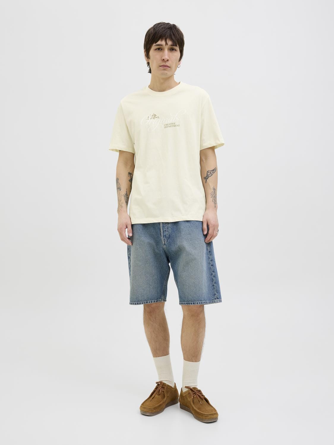 model_shot-front_full