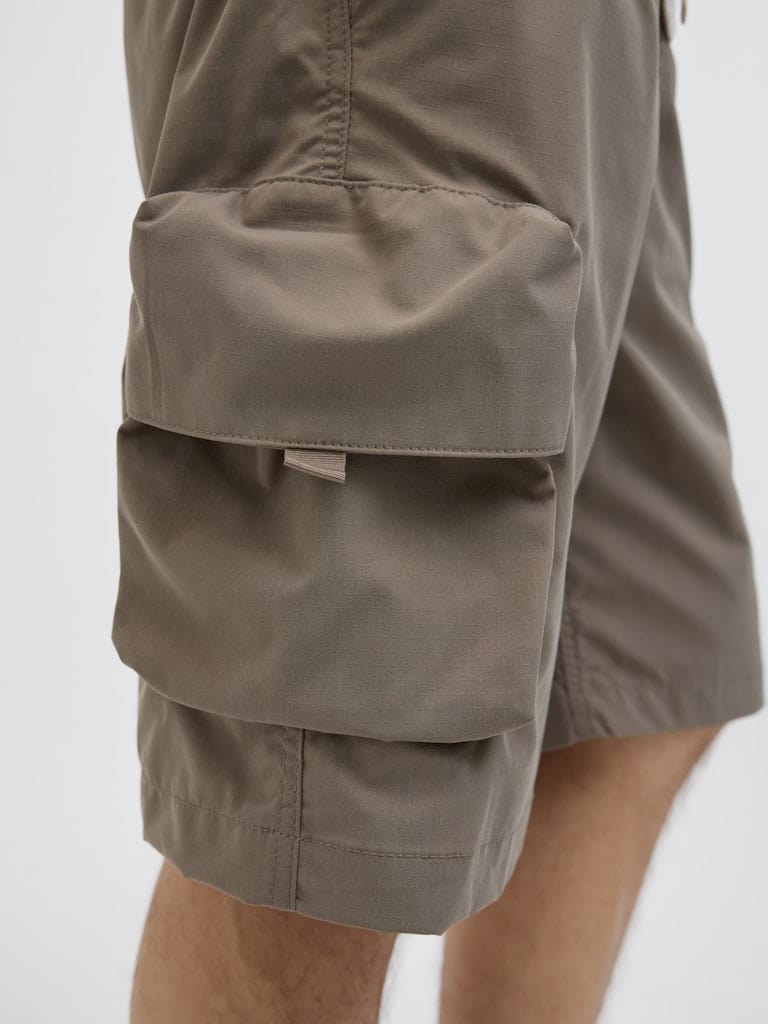 Bermuda cargo marrón - JPSTCOLE HART TECH CARGO SHORTS MID