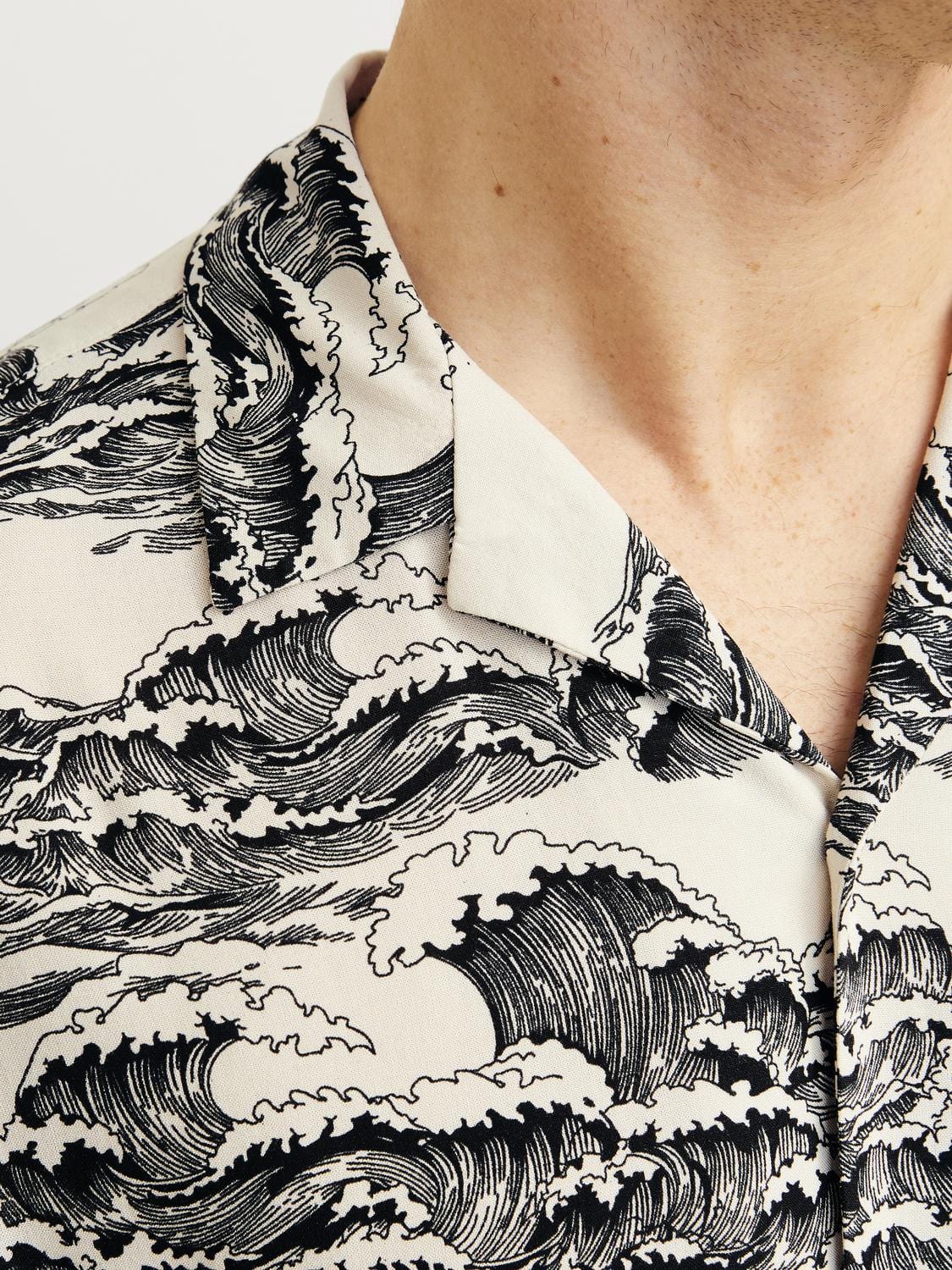 model_shot-detail