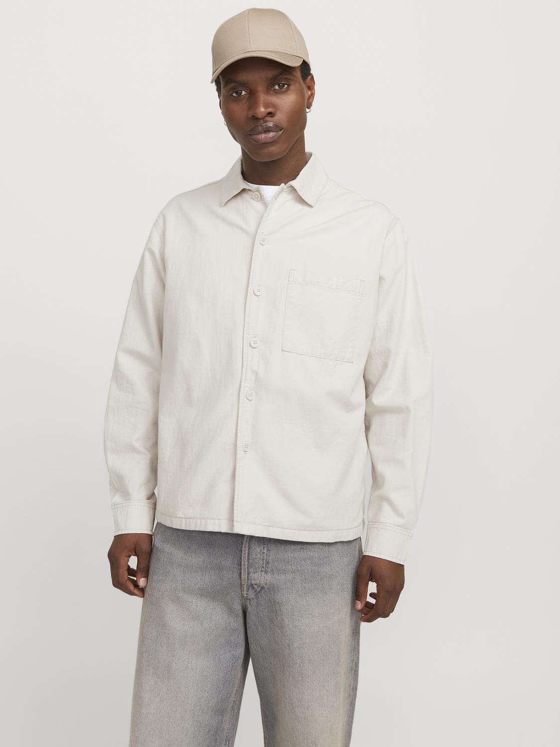 model_shot-front