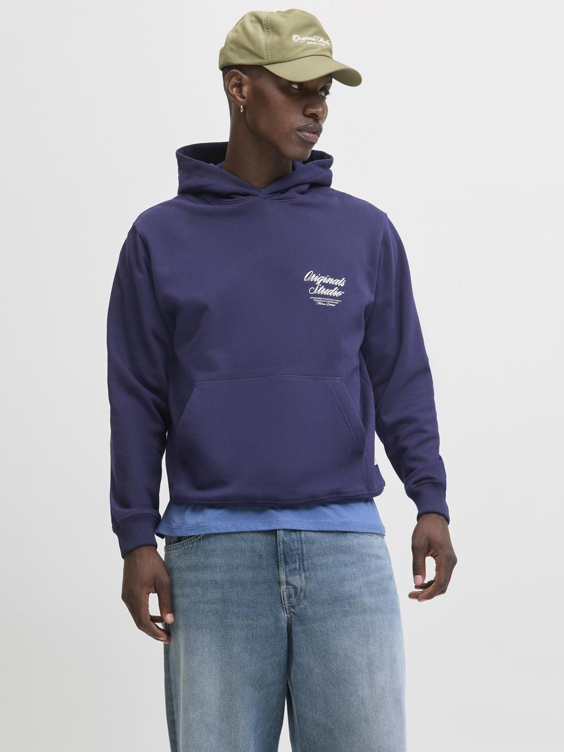 model_shot-front