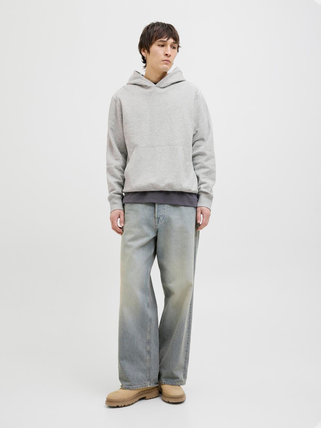 model_shot-front_full