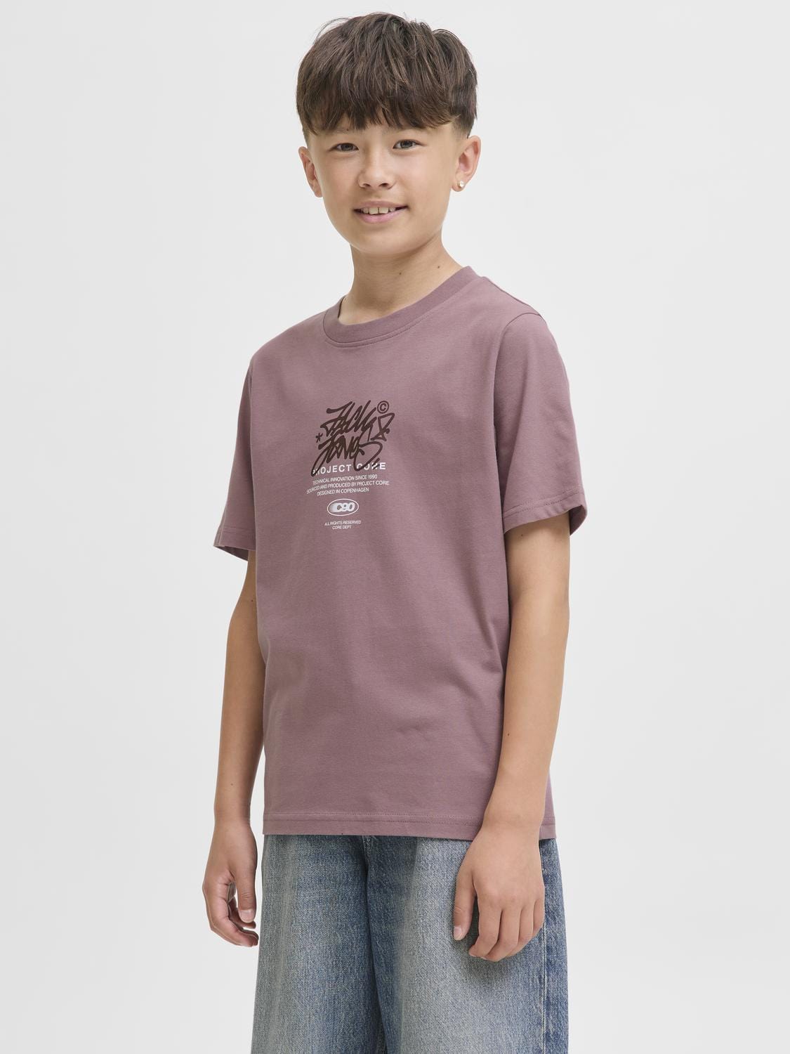 model_shot-front