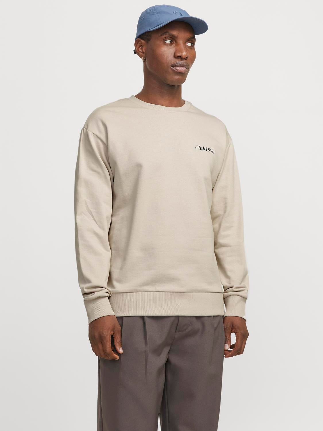 model_shot-front
