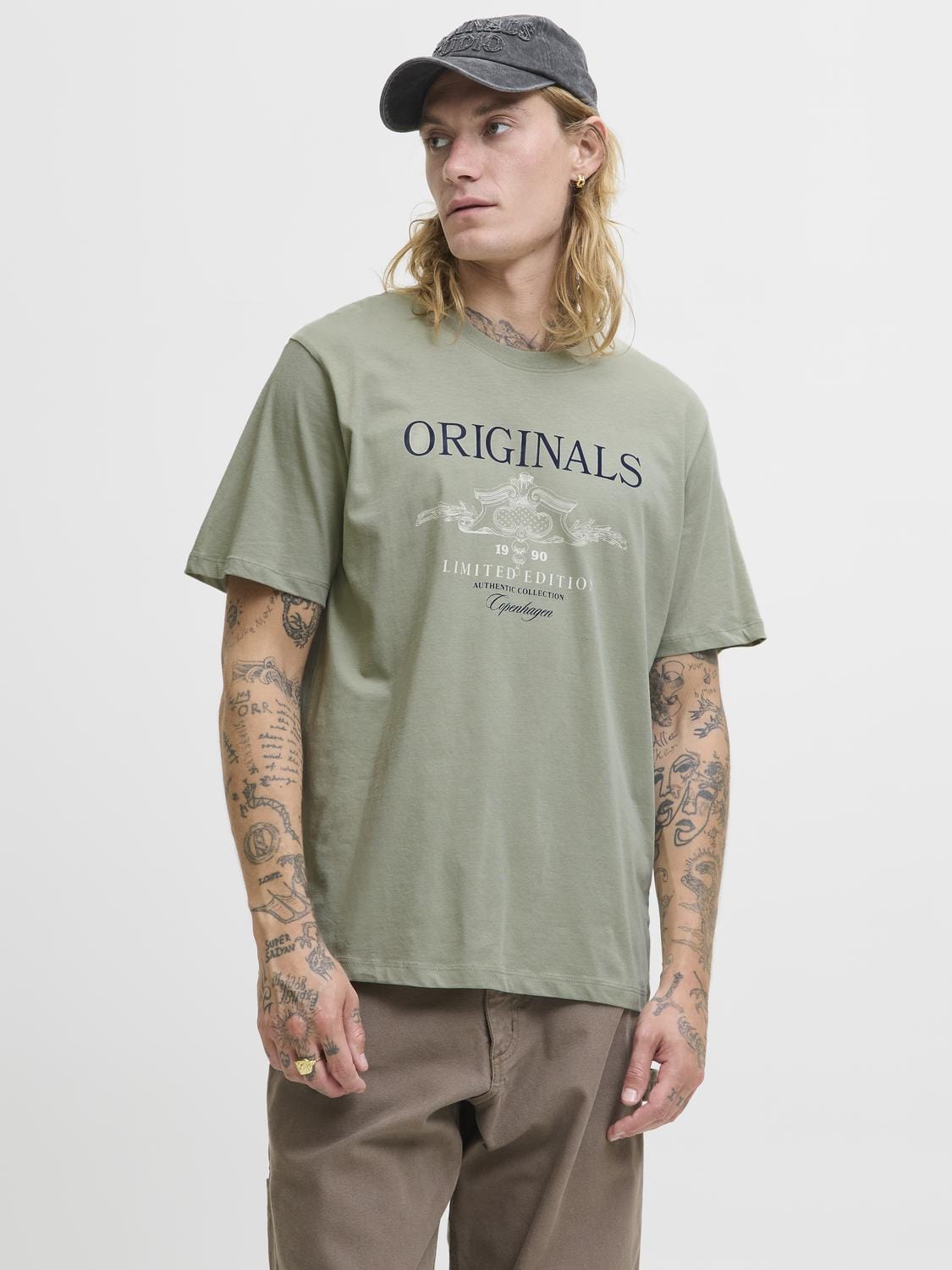 model_shot-front