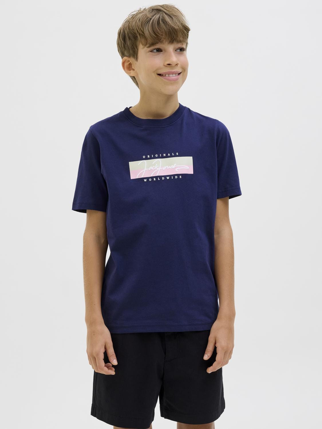 model_shot-front