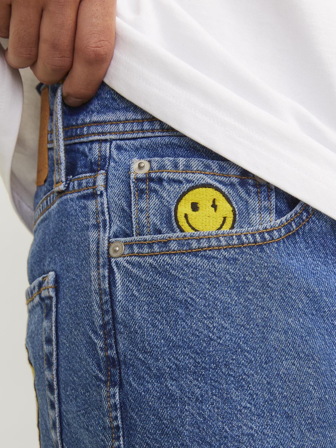 model_shot-detail