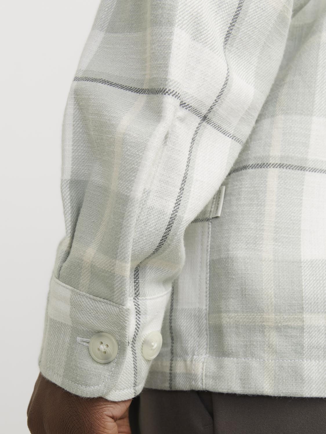 model_shot-detail