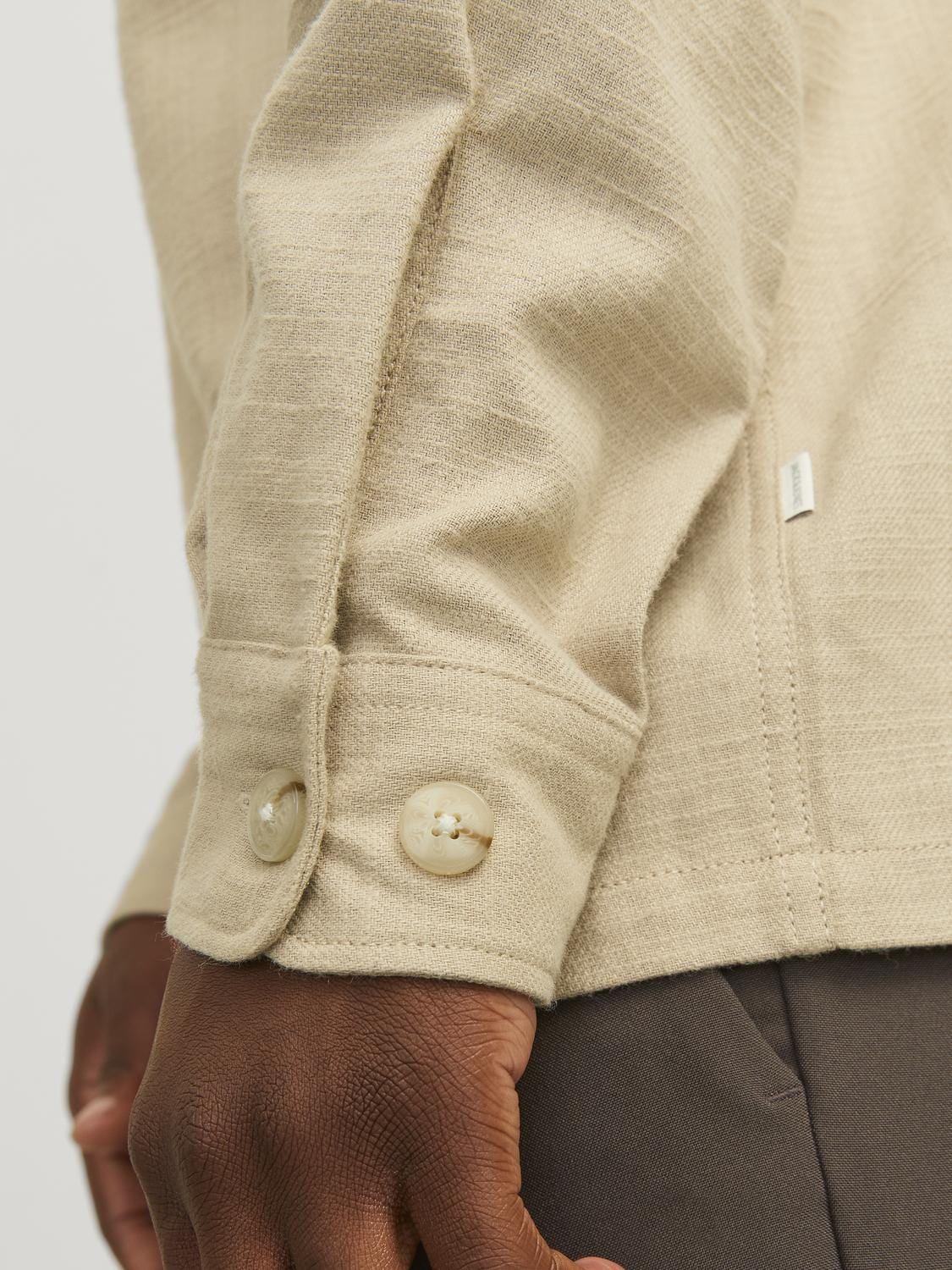 model_shot-detail