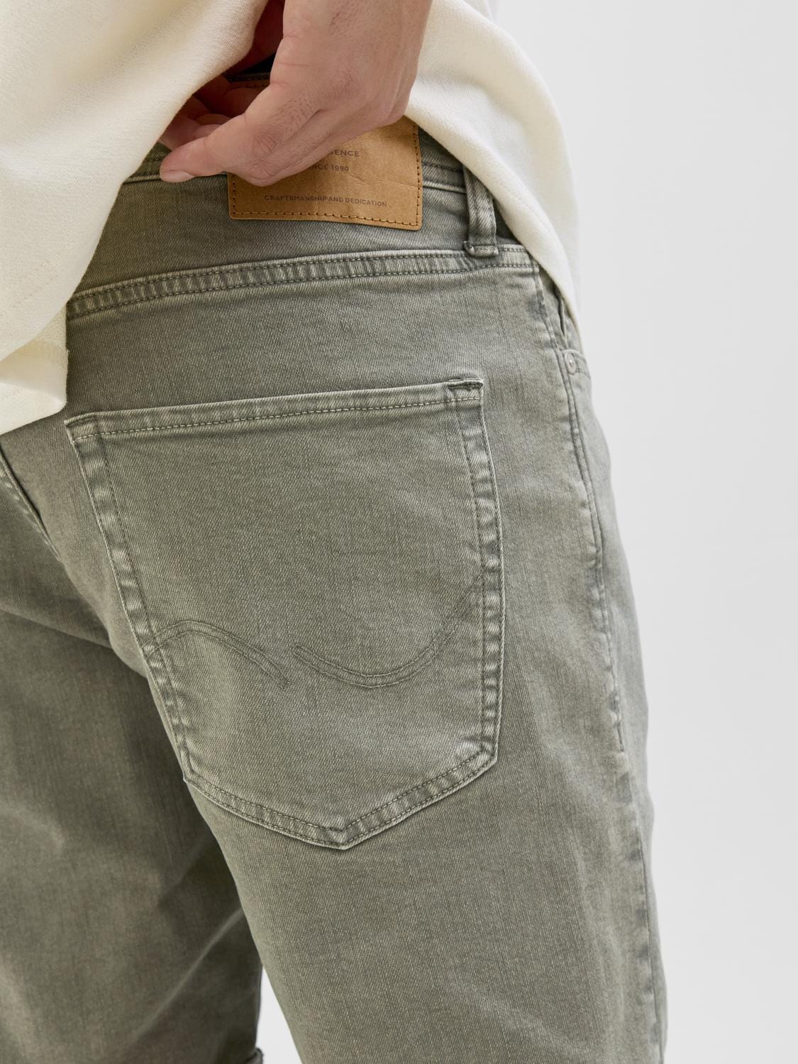 model_shot-detail