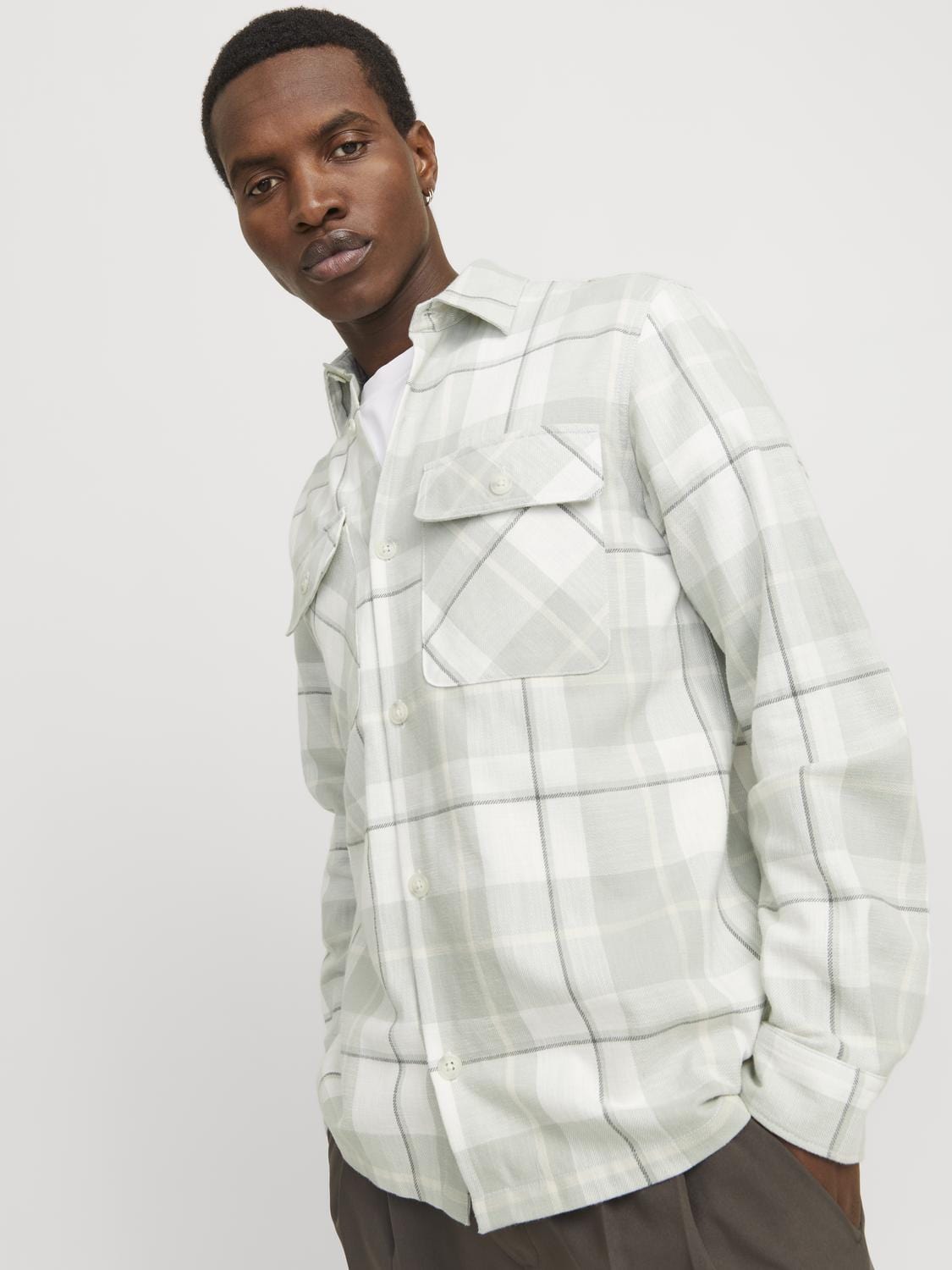 model_shot-creative