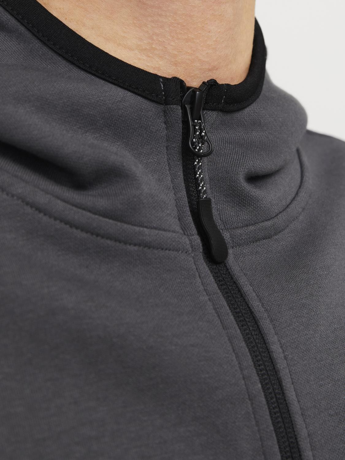 model_shot-detail