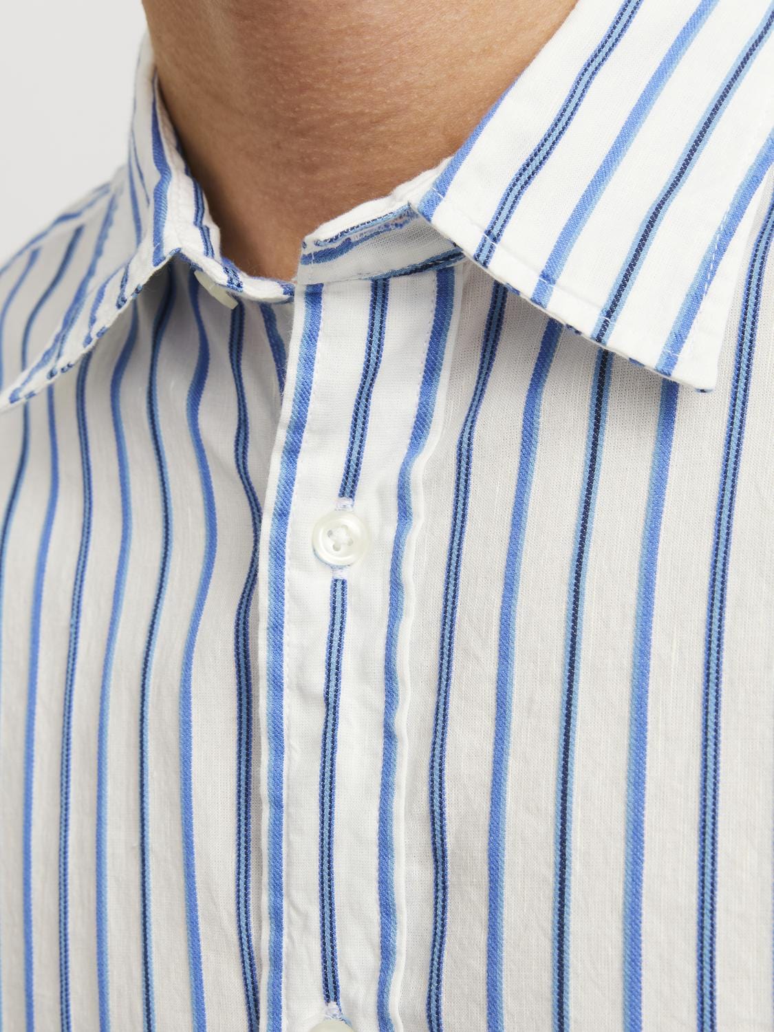 model_shot-detail