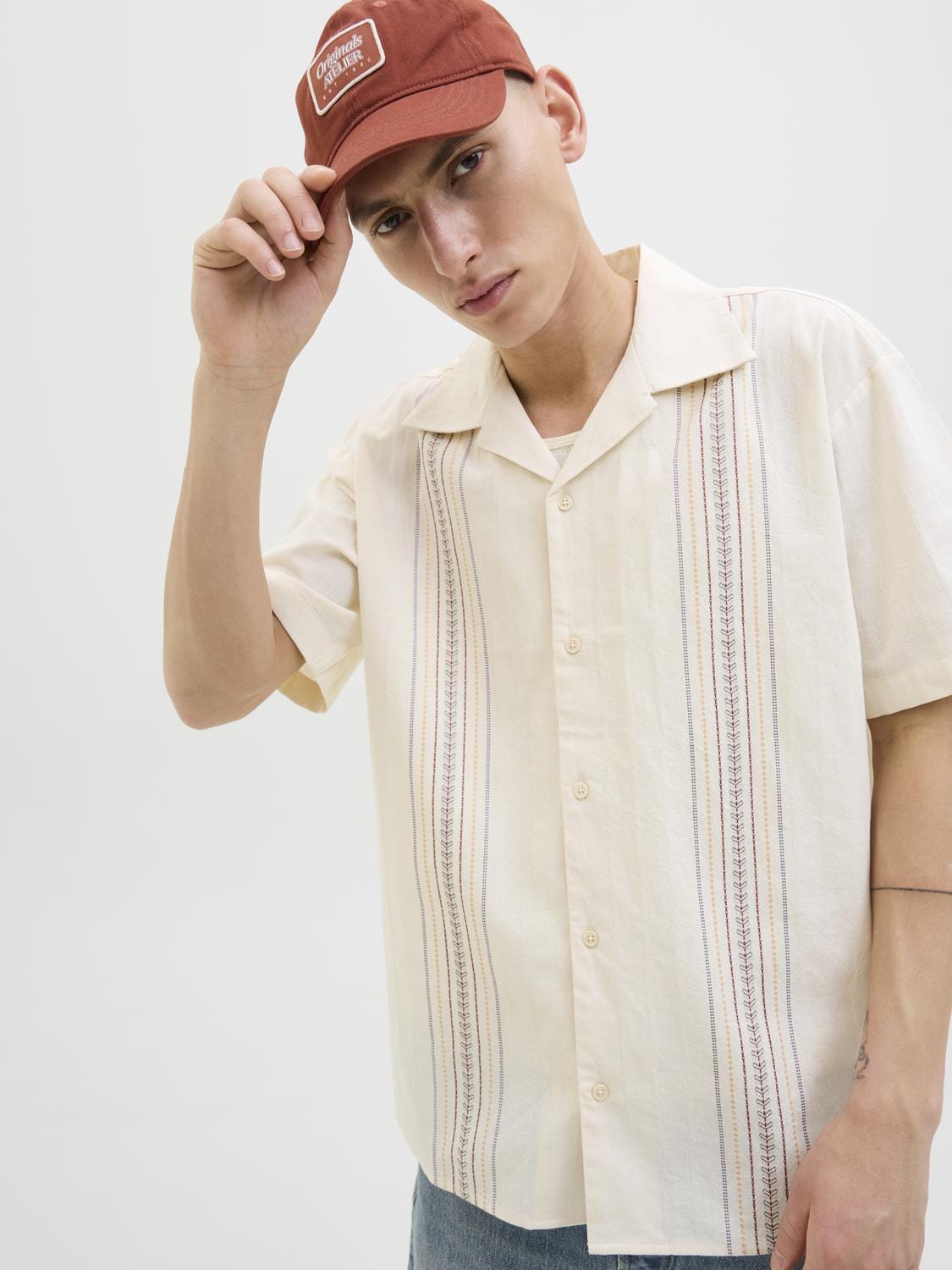 model_shot-creative