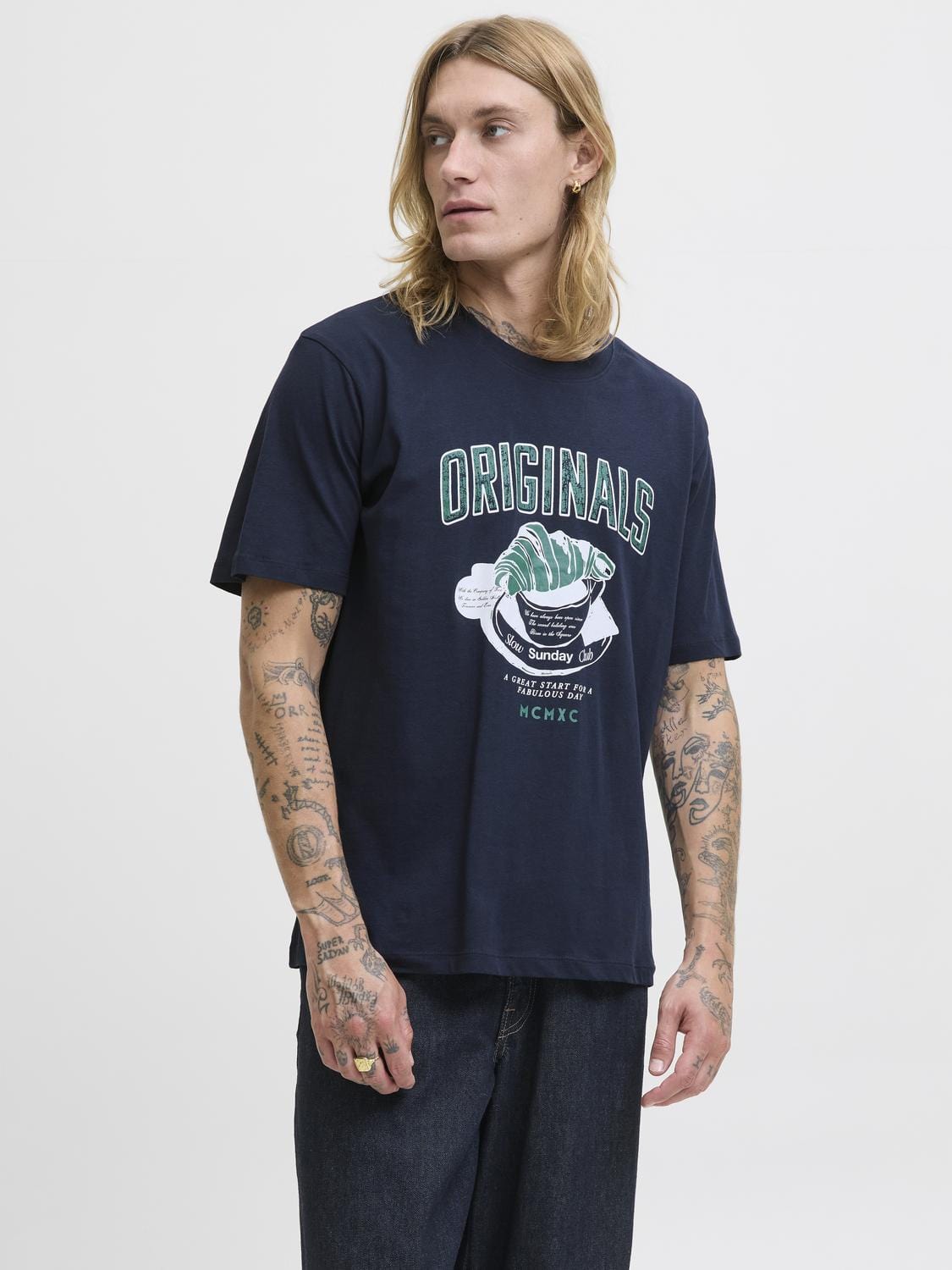 model_shot-front