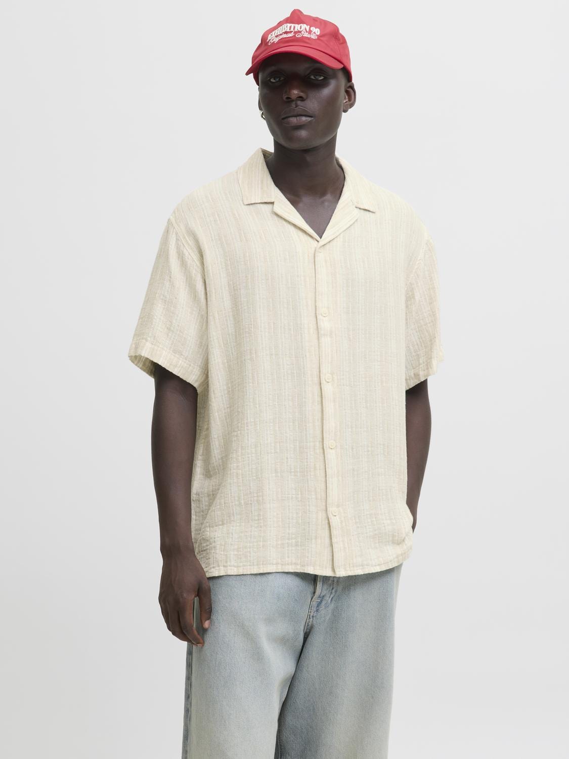 model_shot-front