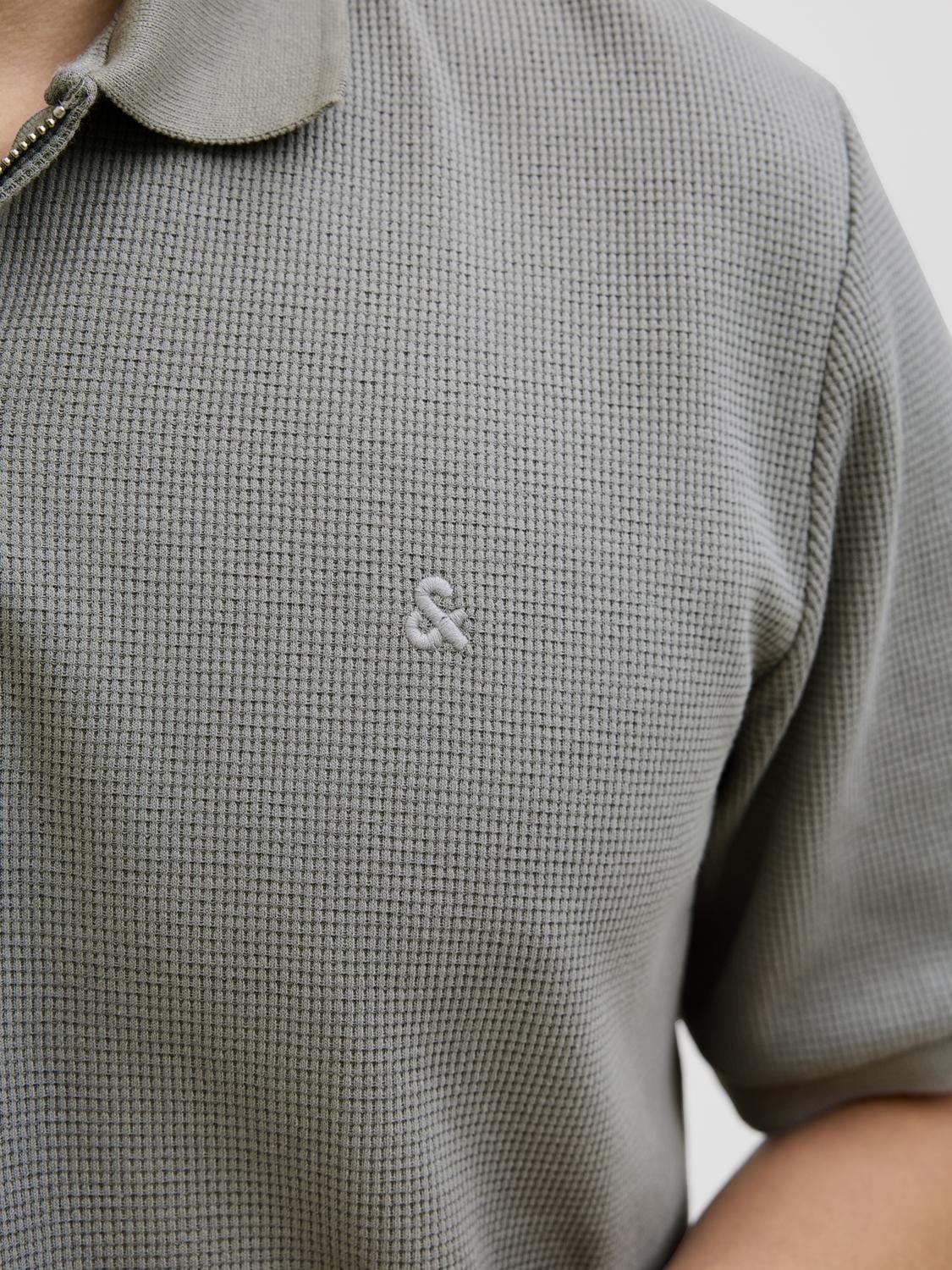 model_shot-detail