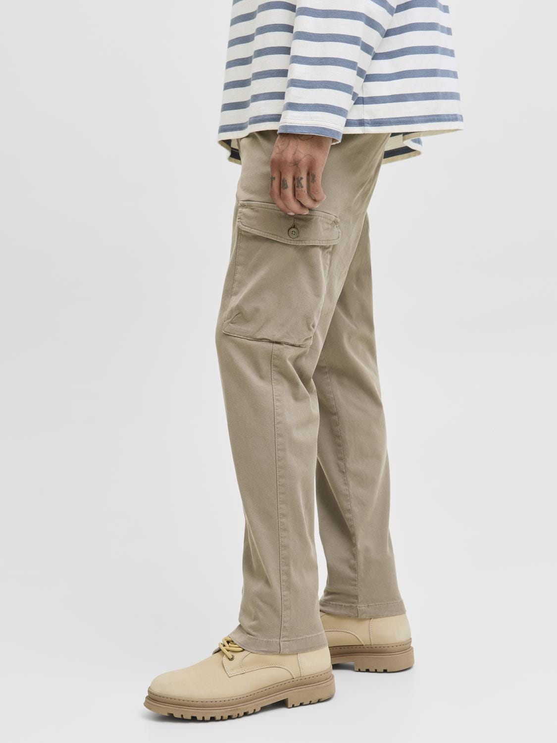 model_shot-detail