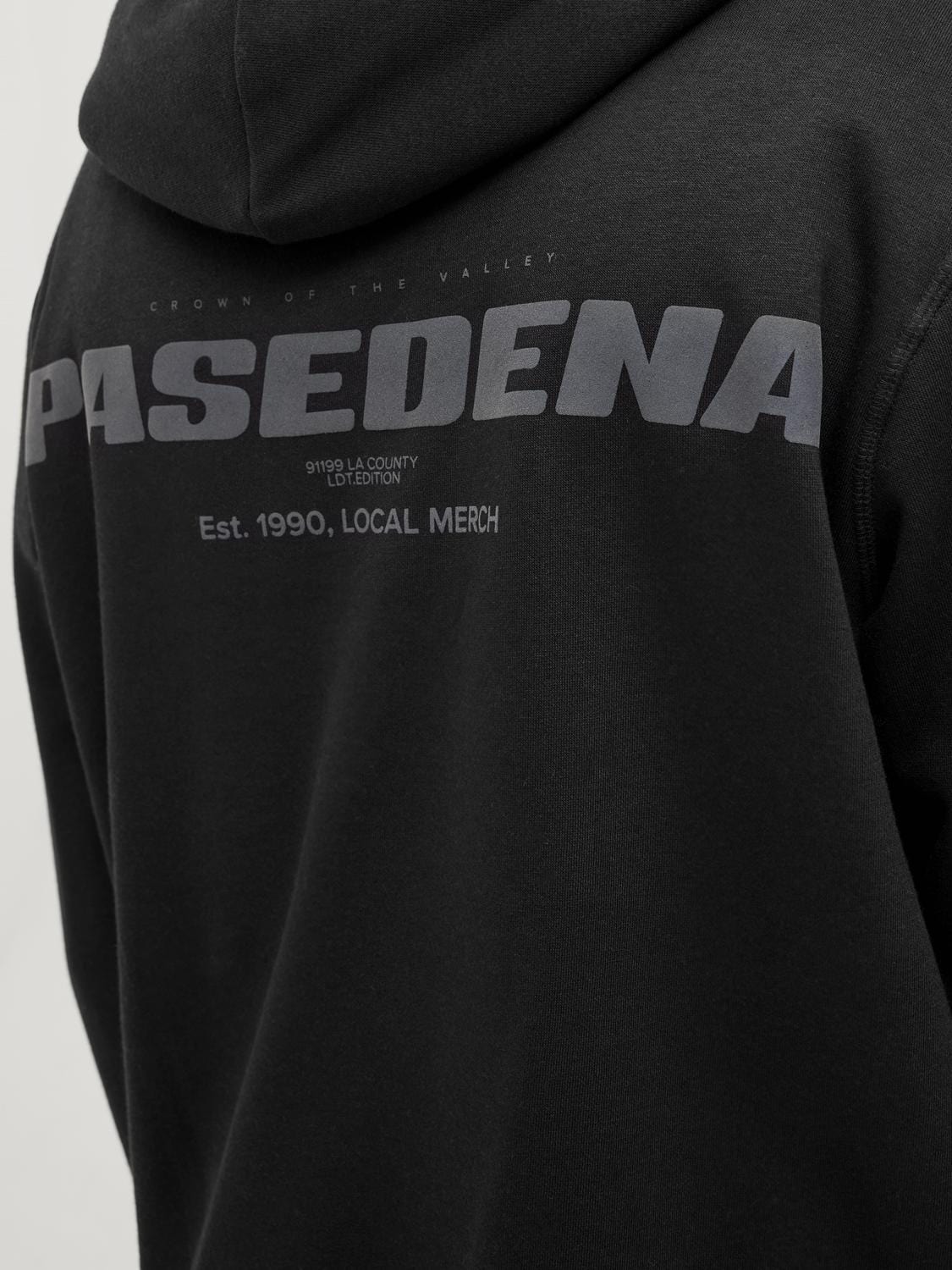 model_shot-detail