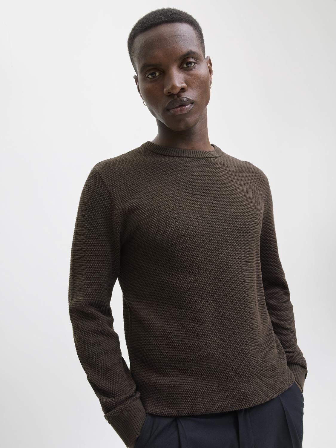 model_shot-creative