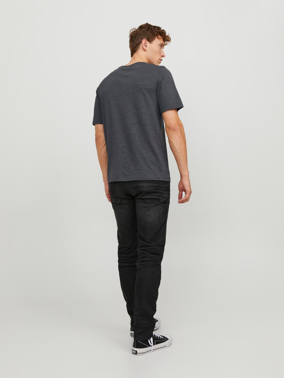 Camiseta con logo gris oscuro - JJEPAULOS TEE SS CREW NECK NOOS