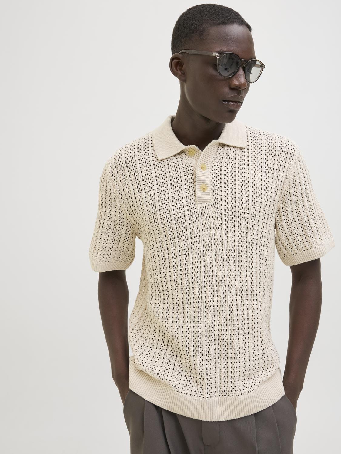 model_shot-creative
