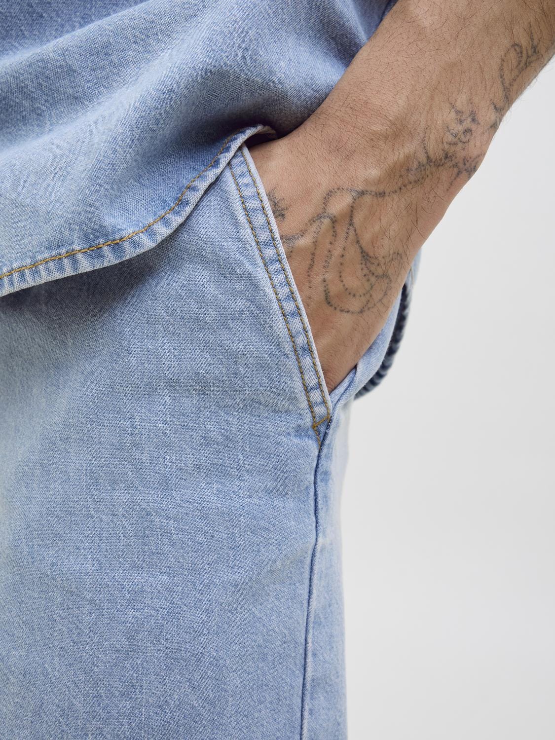 model_shot-detail