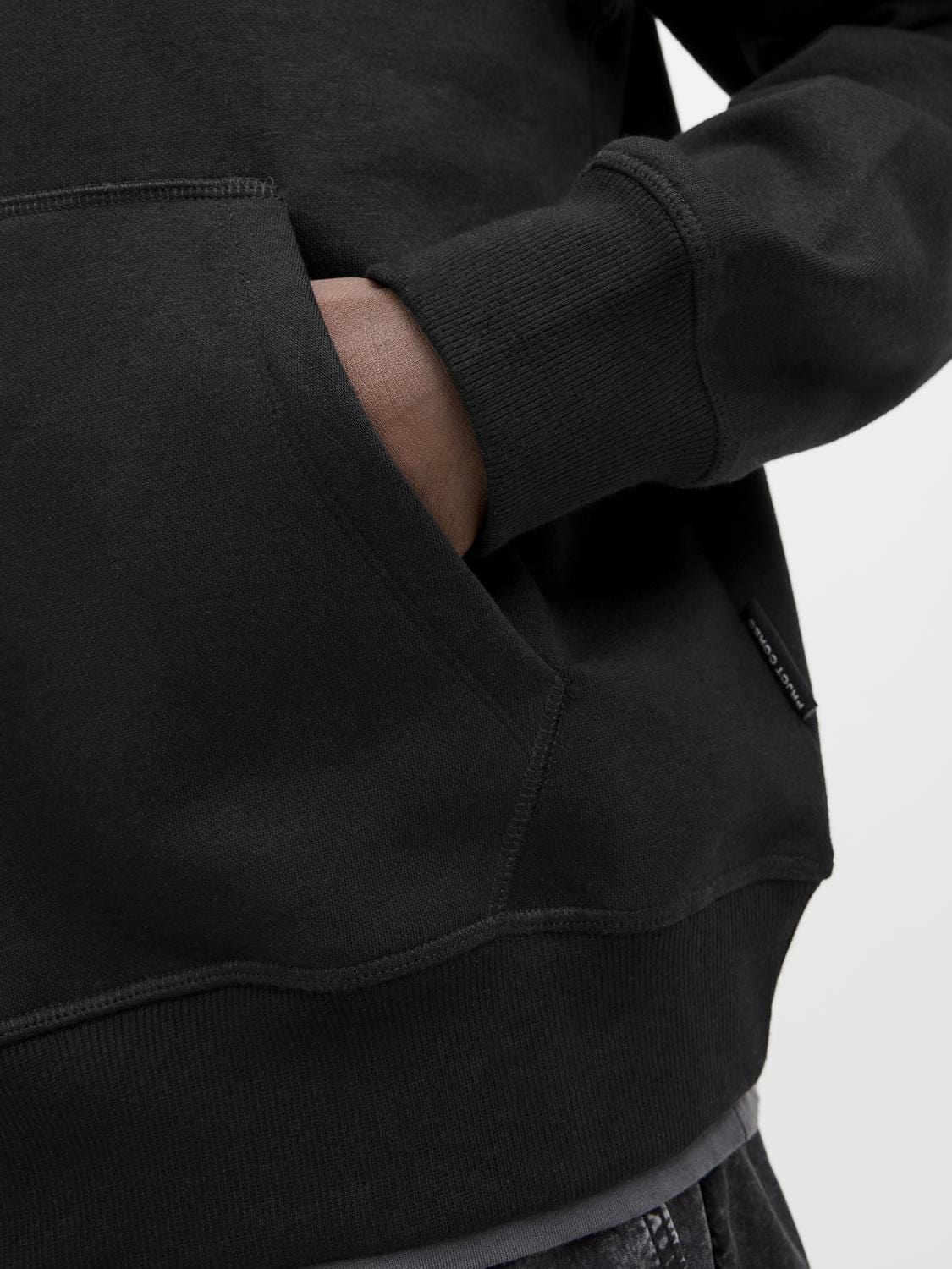 model_shot-detail