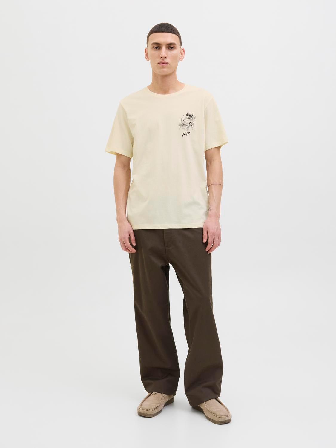 model_shot-front_full