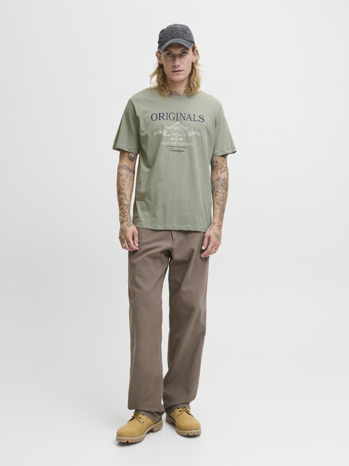 model_shot-front_full