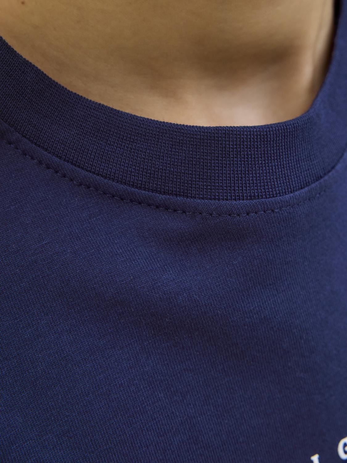 model_shot-detail
