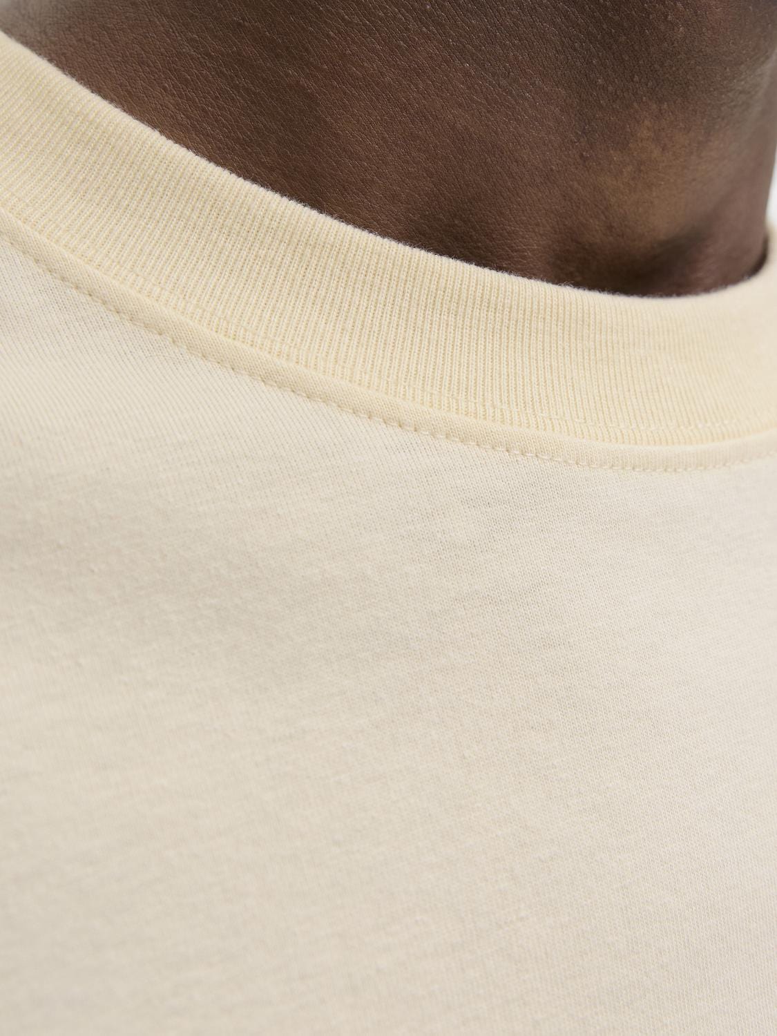 model_shot-detail