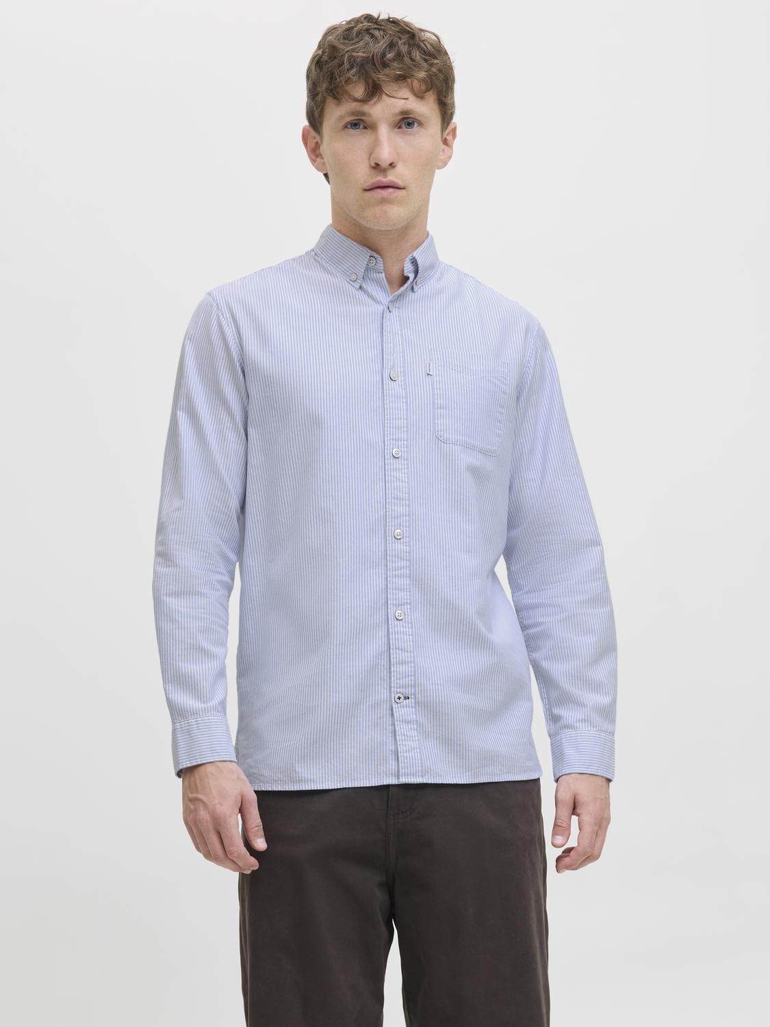 model_shot-front