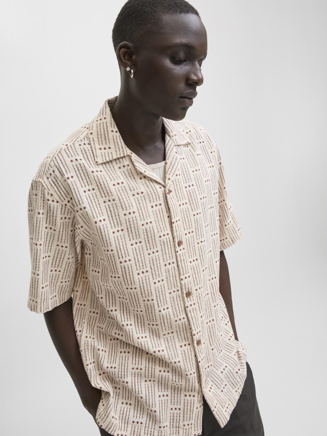 model_shot-creative
