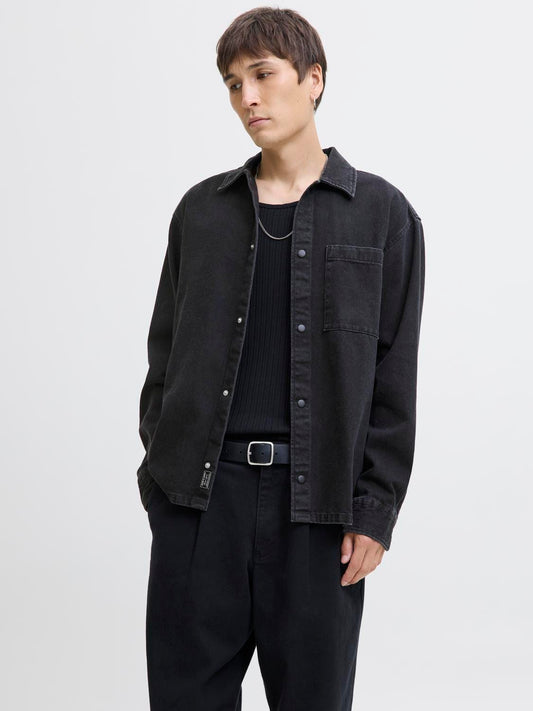 model_shot-front
